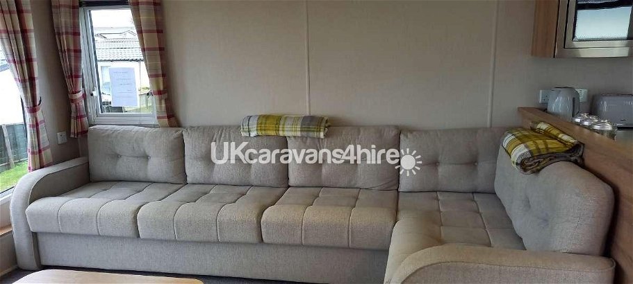Freshwater Beach Holiday Park, Ref 17114
