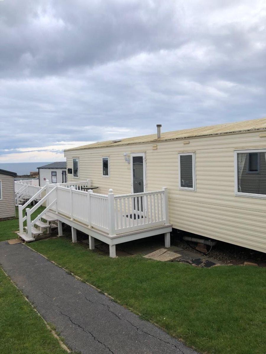 Caravan Holiday- Devon Cliffs Holiday Park | UKCaravans4Hire