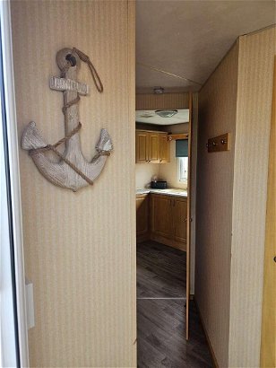 Golden Anchor, Ref 17234