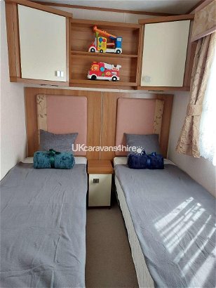 Felixstowe Beach Holiday Park, Ref 17635