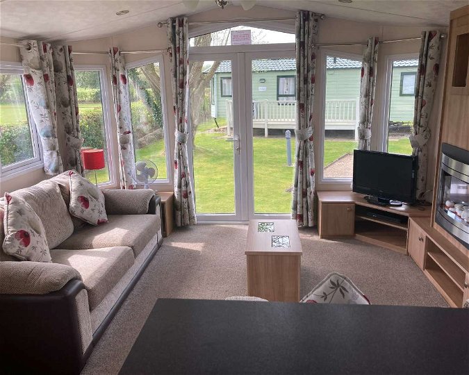 ref 17975, Kingfisher Holiday Park, Burton-on-Trent,, Staffordshire