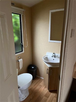 Lizard Point Holiday Park, Ref 18038