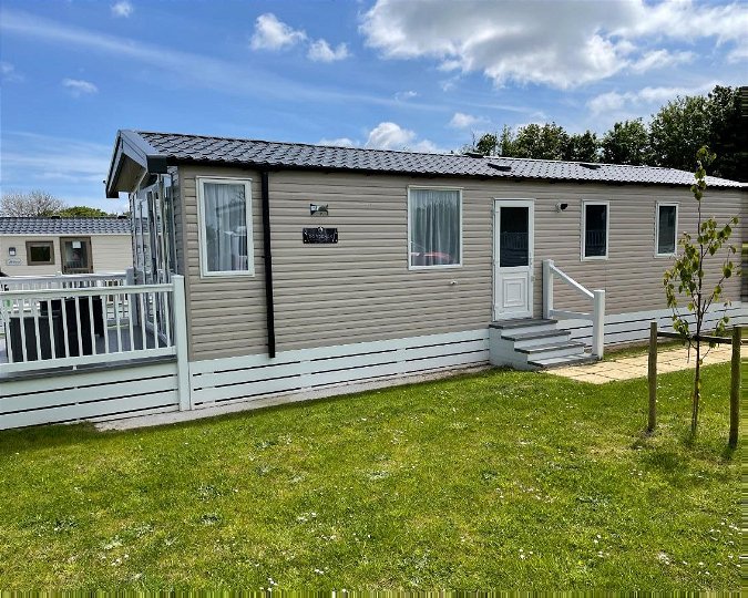 Meadow Lakes Holiday Park, Cornwall | UKCaravans4Hire