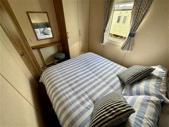 Whitecliff Bay Holiday Park, Ref 18116