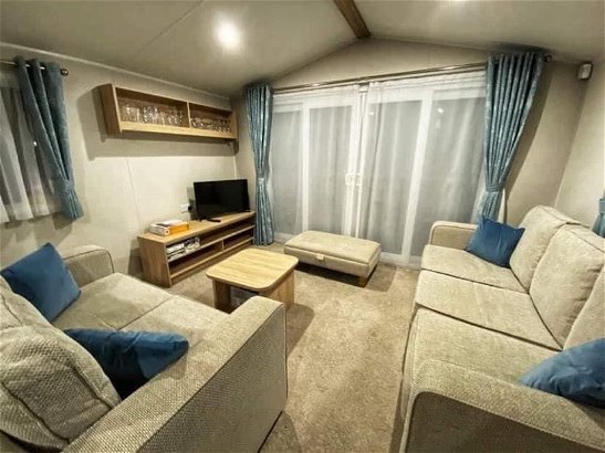 Cayton Bay Caravan Park, Ref 18471