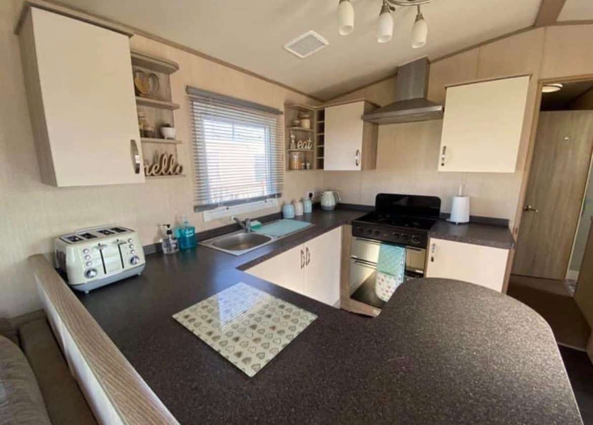 3 Bedroom Caravan Hire Ingoldmells - 18895 | UKcaravans4hire