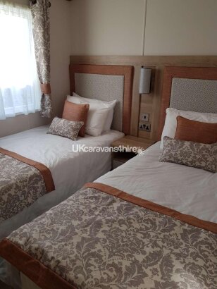 Primrose Valley Holiday Park, Ref 2295