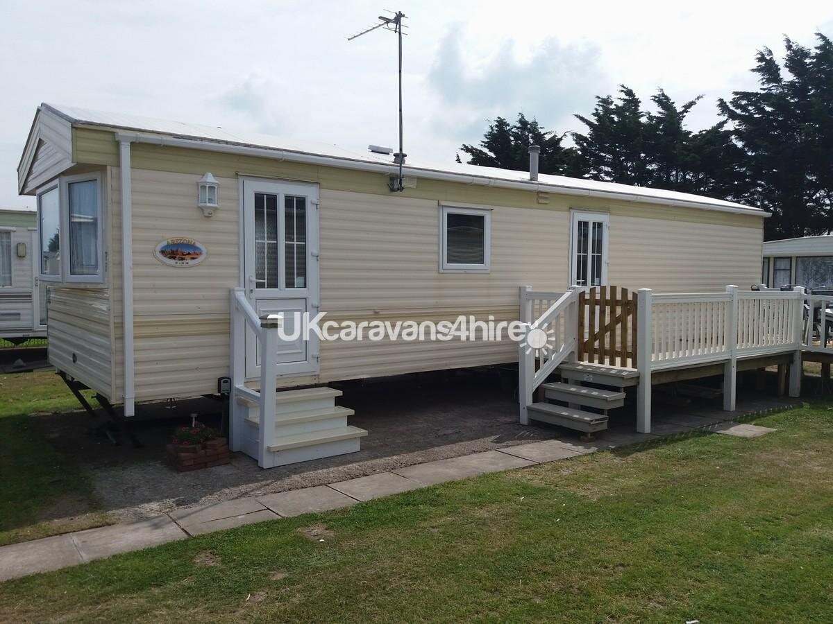 Lyons Robin Hood - 3 Bedroom Caravan For Hire Near Rhyl