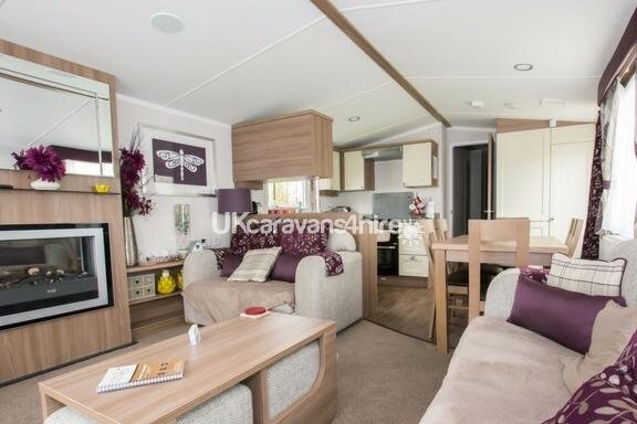 Hopton Holiday Village, Ref 5307