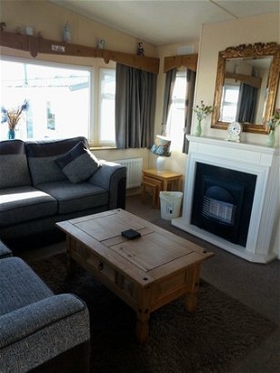Cayton Bay Caravan Park, Ref 560