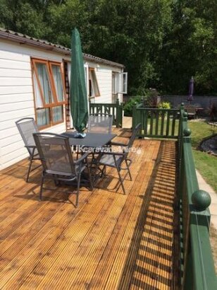 Pinewoods Holiday Park, Ref 5674