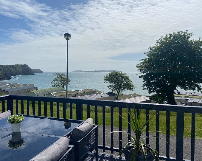 ref 5851, Lydstep Beach, Tenby, Pembrokeshire