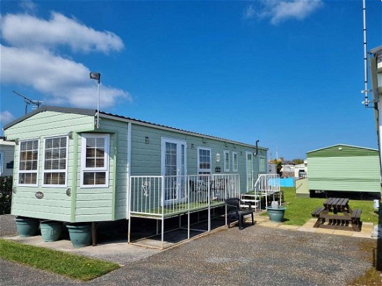 Browns Holiday Park, Ref 5880