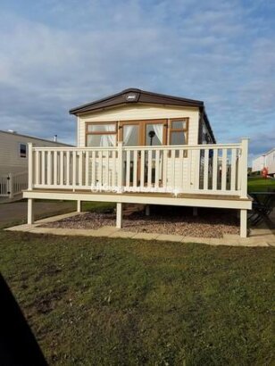 Blue Dolphin Holiday Park, Ref 5930