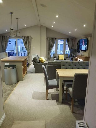 Cayton Bay Caravan Park, Ref 6516