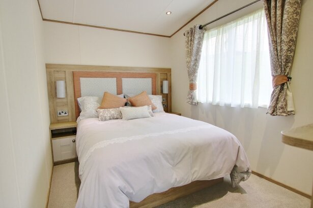 Devon Cliffs Holiday Park, Ref 8060