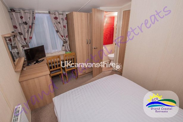 Devon Cliffs Holiday Park, Ref 8305
