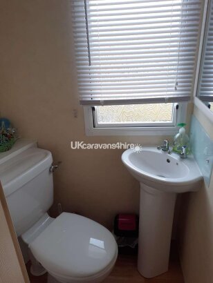 Blue Dolphin Holiday Park, Ref 8460
