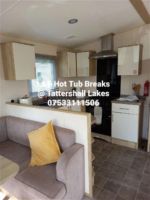 Tattershall Lakes Country Park, Ref 8503