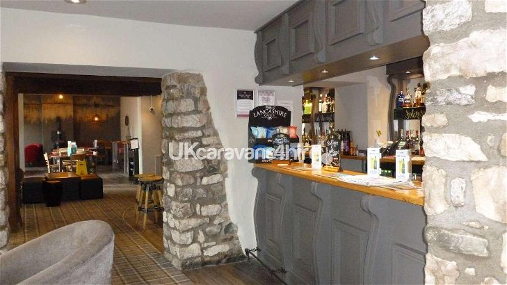 Borwick Lakes, Ref 8595