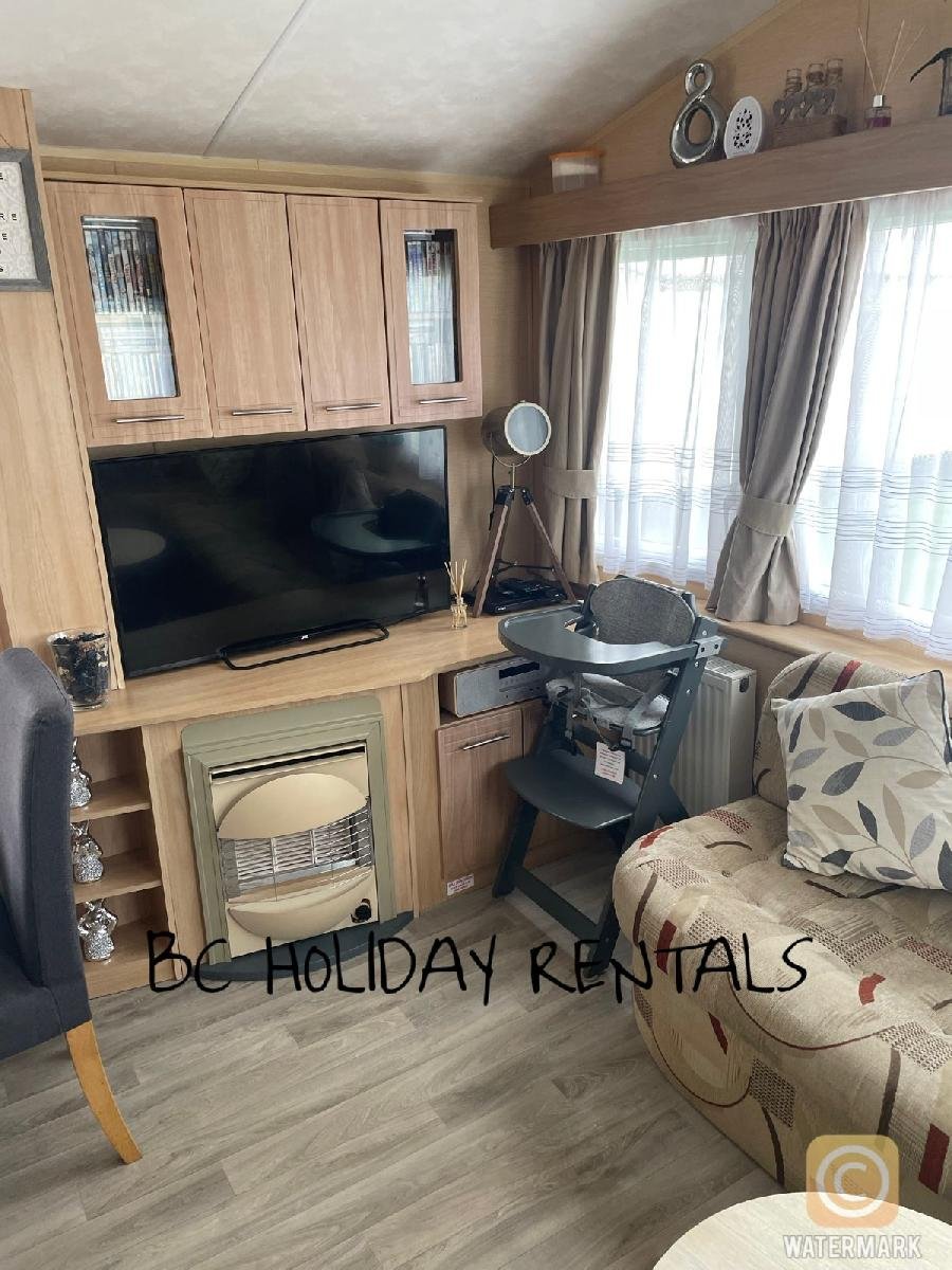 A Pet Friendly Caravan For Hire On Sunnymede Caravan Park