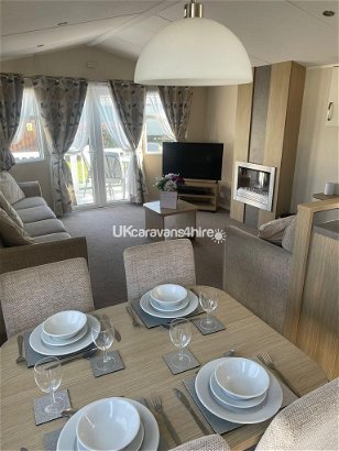 Hopton Holiday Village, Ref 9306