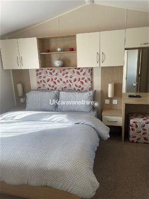 Hopton Holiday Village, Ref 9306
