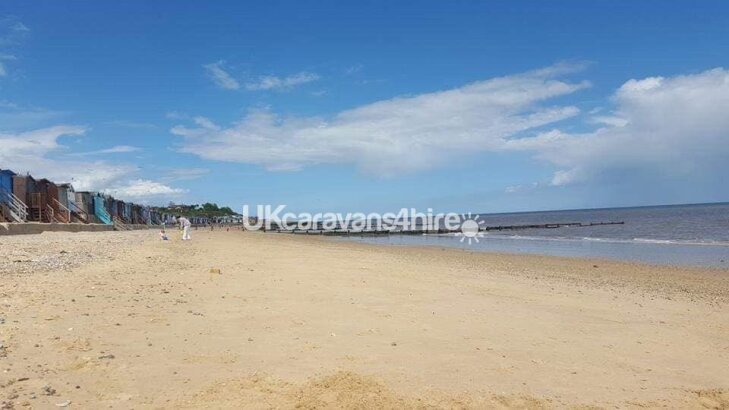 Naze Marine Holiday Park, Ref 9424