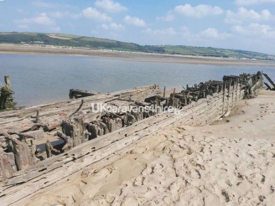Carmarthen Bay Holiday Park, Ref 9841