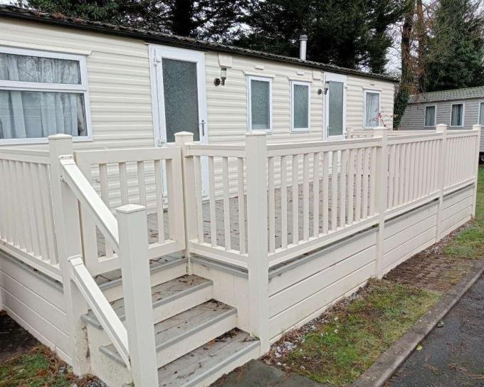 Cross Park Holiday Village Hire Private Caravan In Kilgetty